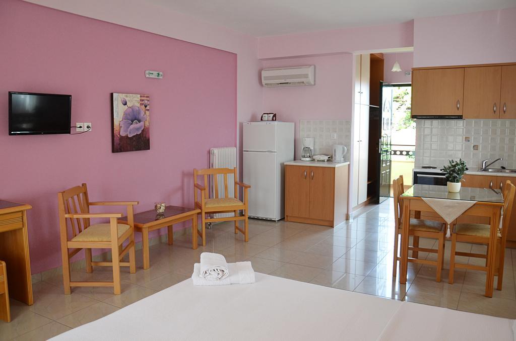 Hotel Patelis Пулітра Екстер'єр фото