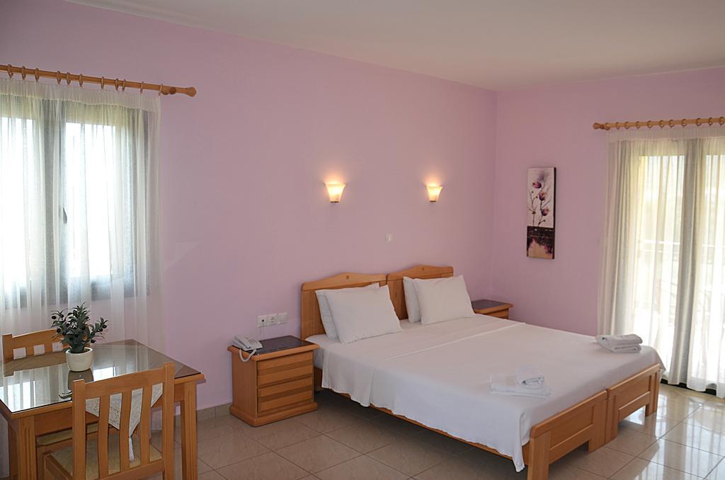 Hotel Patelis Пулітра Екстер'єр фото