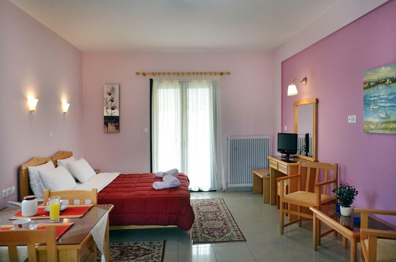 Hotel Patelis Пулітра Екстер'єр фото